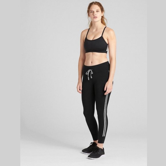 GapFit Blackout Drawcord Side stripe jogger XL NWOT - Picture 1 of 10